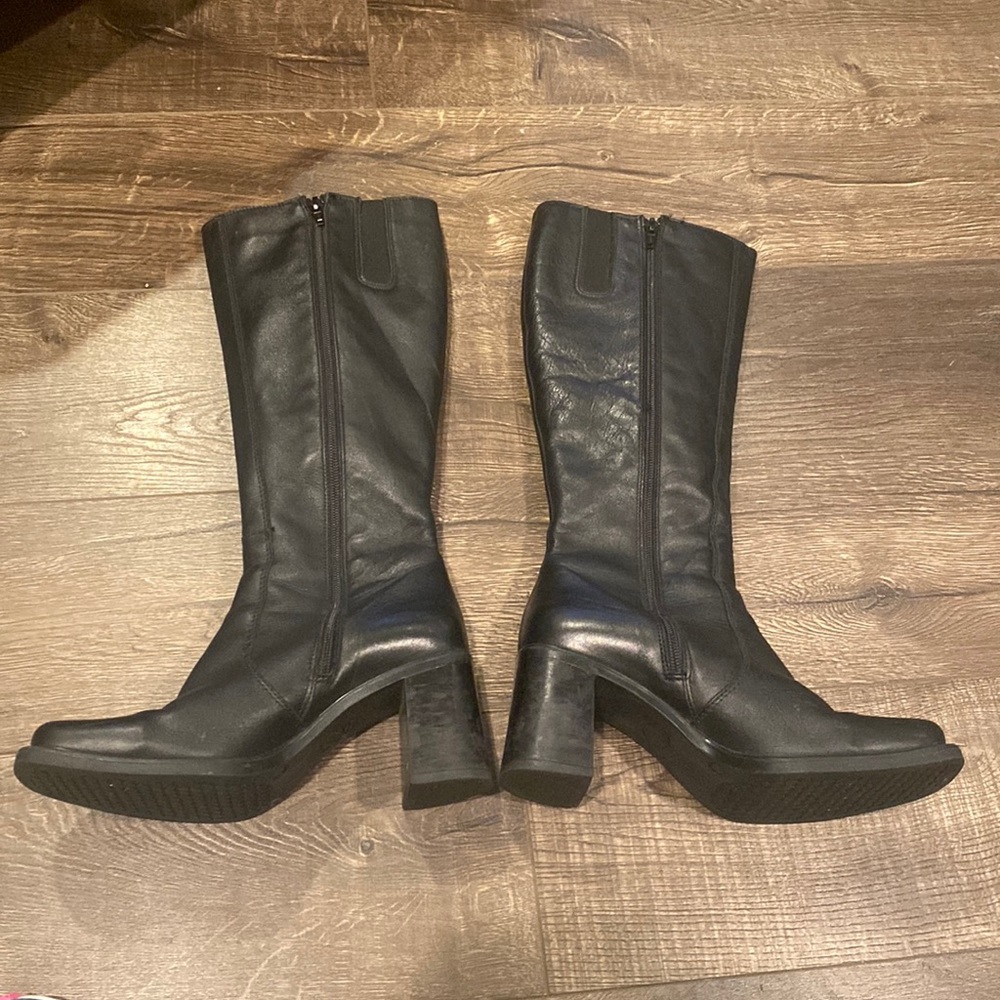 High quality leather dress boot / winter - size 8